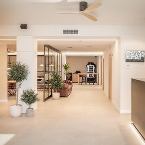 Aerohotel Barcelona Airport 24H